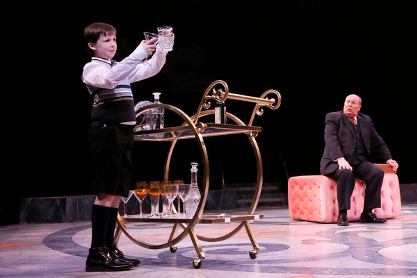 Photo Flash: Paige Davis Stars in MAME at North Shore Music Theatre Photo Flash: Paige Davis Stars in MAME at North Shore Music Theatre Image