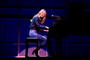 Melissa Benoist @ BroadwayWorld Melissa Benoist Photo