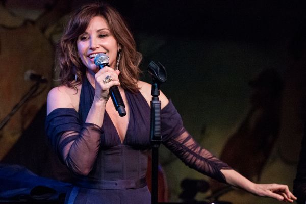 Gina Gershon Photo