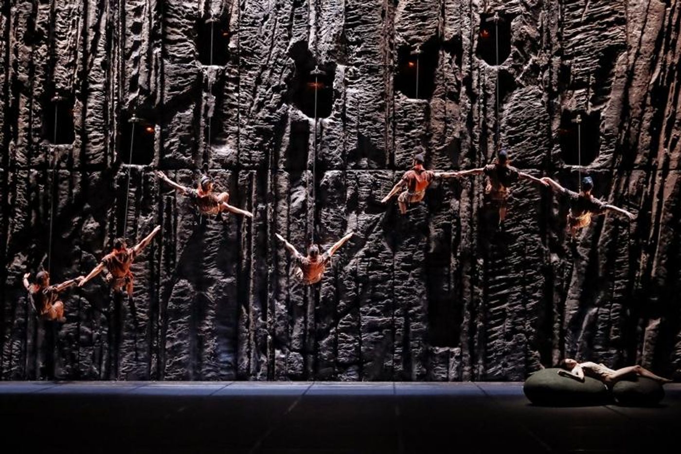 Review: Angelin Preljocaj's Acclaimed Contemporary Ballet SNOW WHITE Mesmerises Sydney Audiences  Image