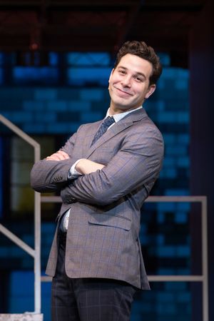 Skylar Astin Photo
