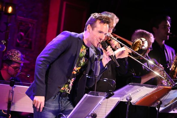 Sean Doherty sings â€œThe Sweet Escapeâ€
 Photo