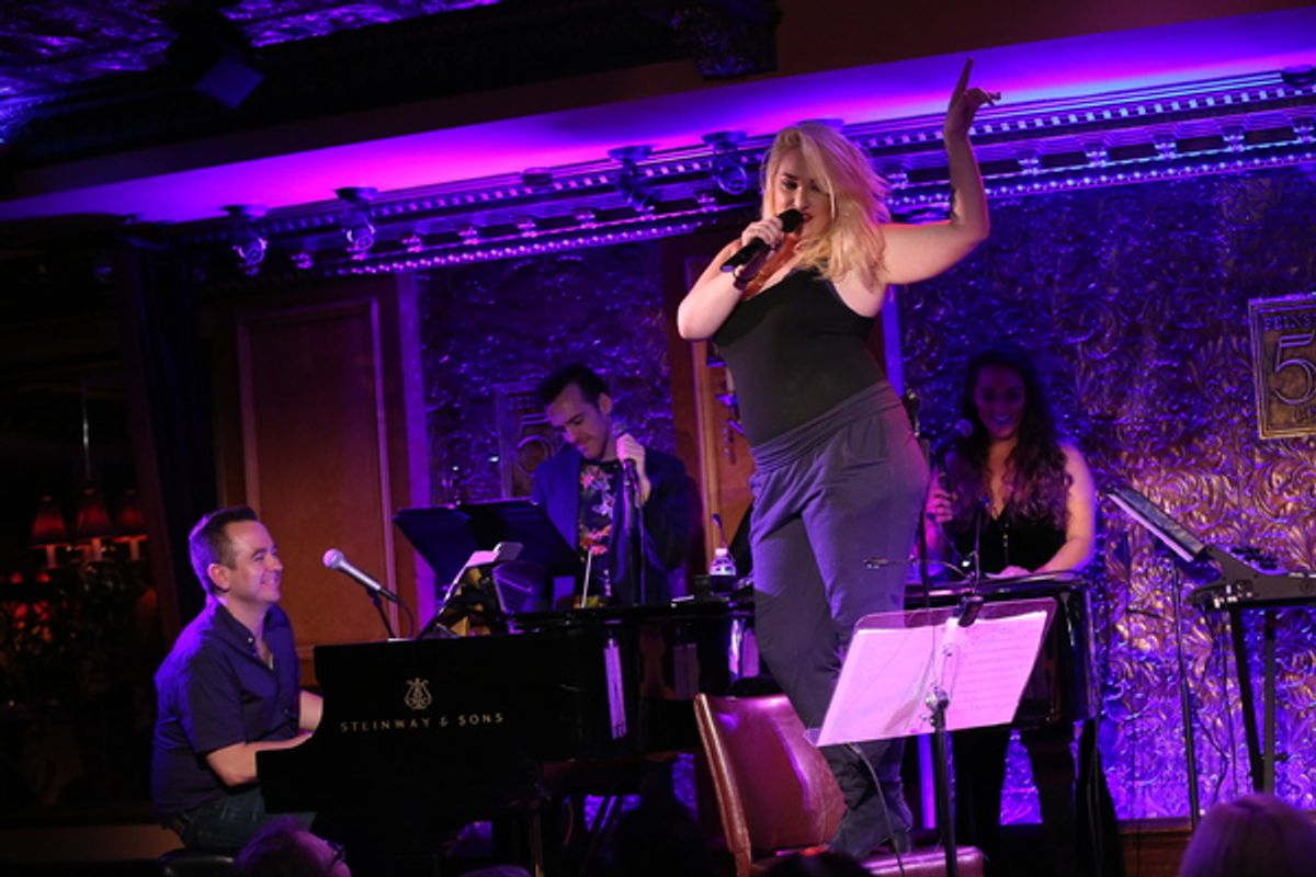 Emma Hunton sings â€"Sunday Morningâ€
 at 