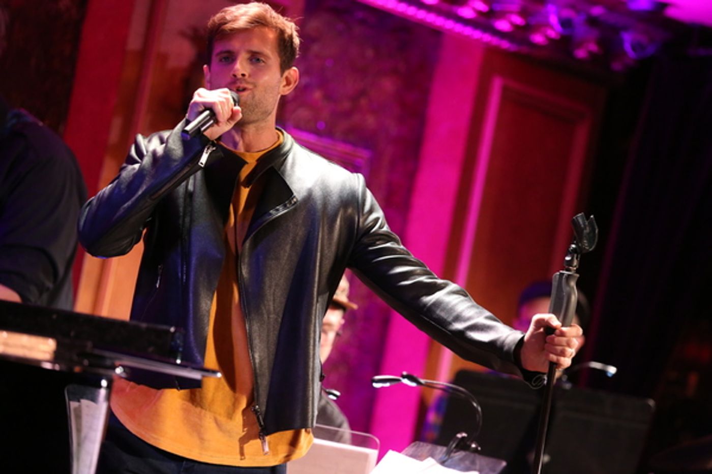 Photo Flash: Jeremy Jordan, Jennifer Damiano, and More Sing Gwen Stefani at Feinstein's/54 Below  Image