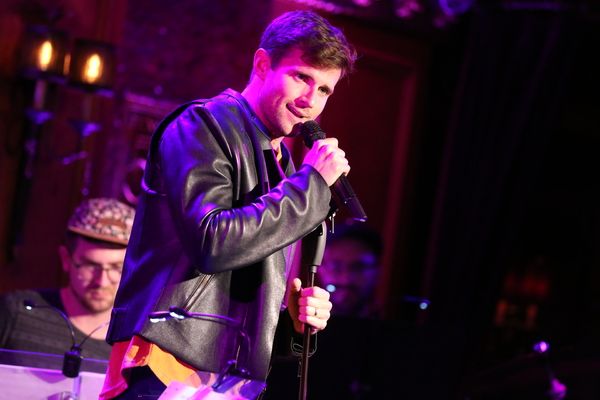 Kyle Dean Massey sings â€œWhat You Waiting For?â€
 Photo