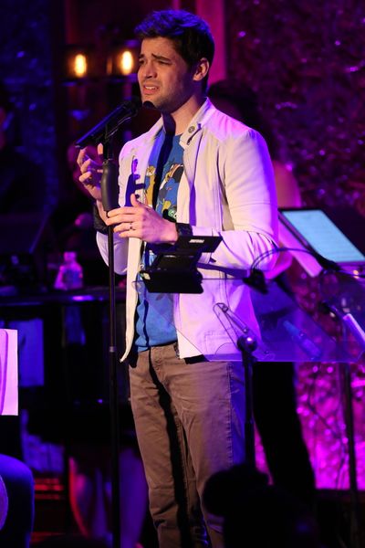 Jeremy Jordan sings â€œDonâ€™t Speakâ€
 Photo
