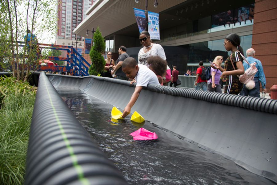 Photo Flash: The Kimmel Center Presents Philadelphia International Festival of the Arts' Street Fair Image