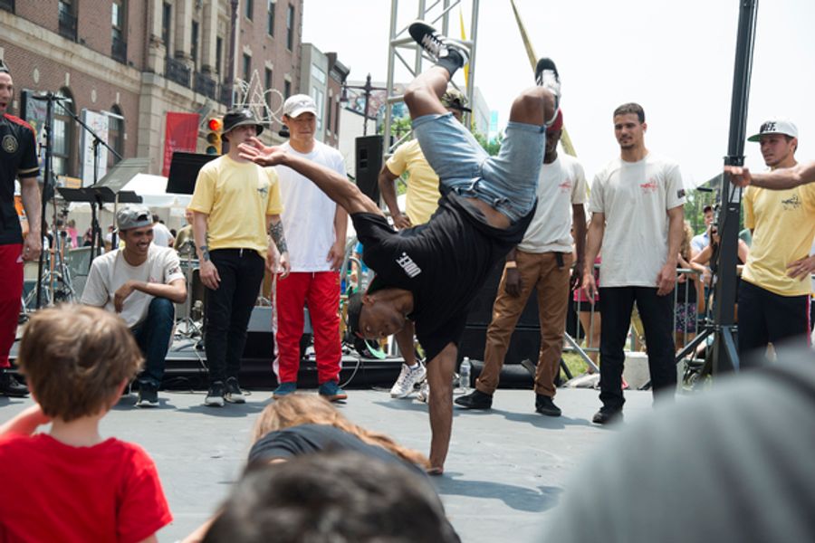Photo Flash: The Kimmel Center Presents Philadelphia International Festival of the Arts' Street Fair Image