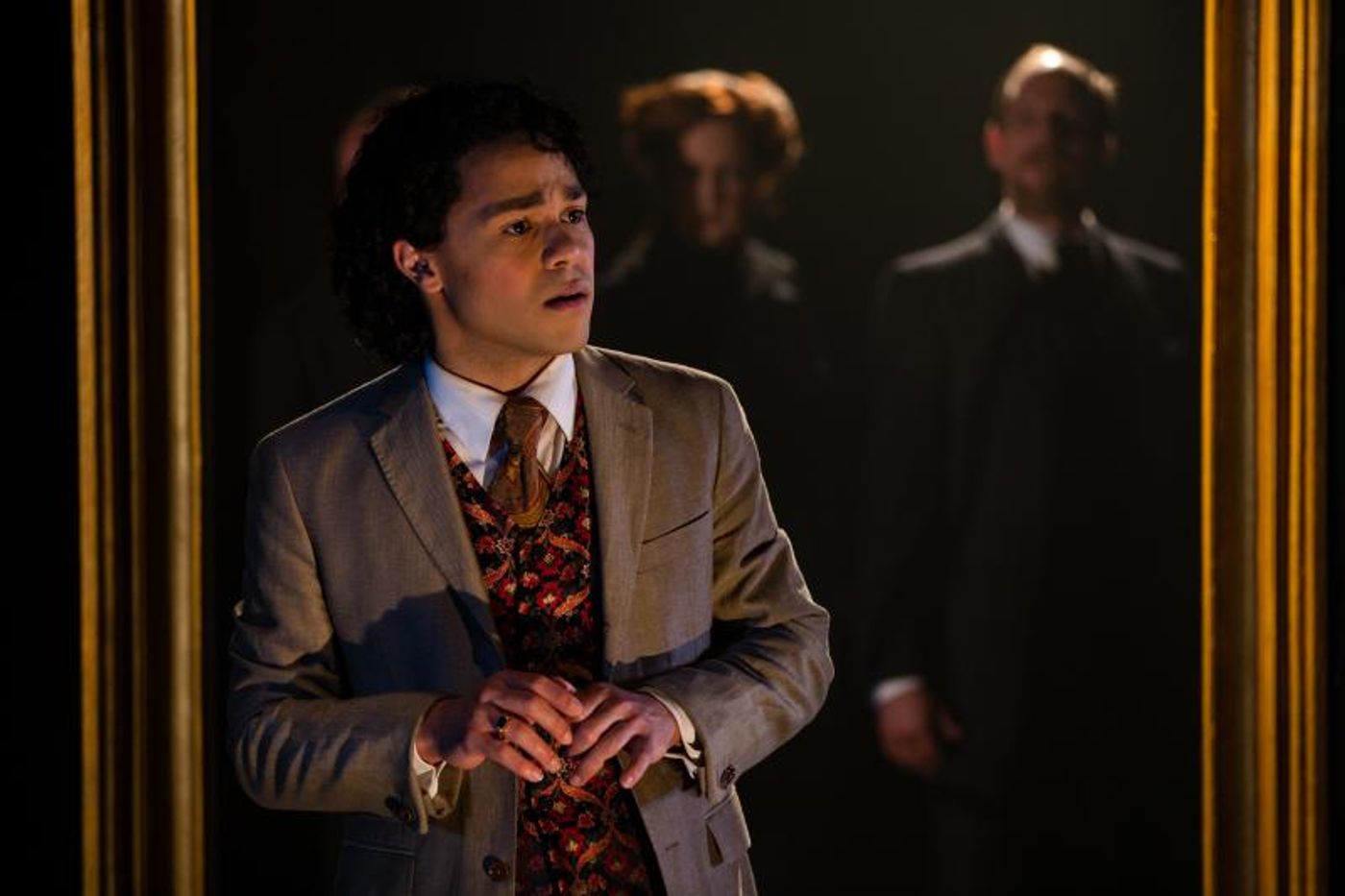 Review: Book-It Deliciously Paints the Original PICTURE OF DORIAN GRAY Review: Book-It Deliciously Paints the Original PICTURE OF DORIAN GRAY Image
