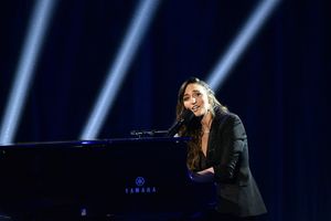 Sara Bareilles @ BroadwayWorld Sara Bareilles Photo
