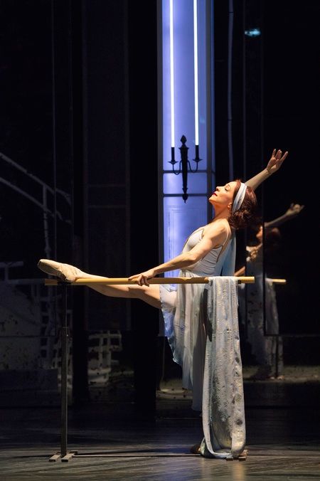 Review: An Elegant GRAND HOTEL at SHAW FESTIVAL  Image