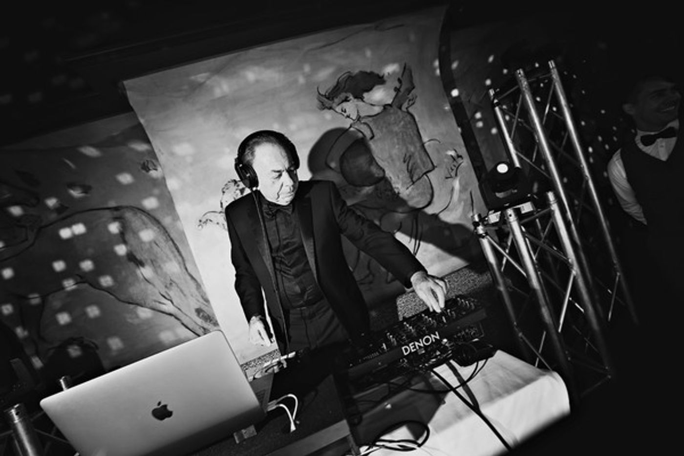 Photo Flash: 10th Annual O&M Tony Awards Party at the Carlyle Hotel  Image