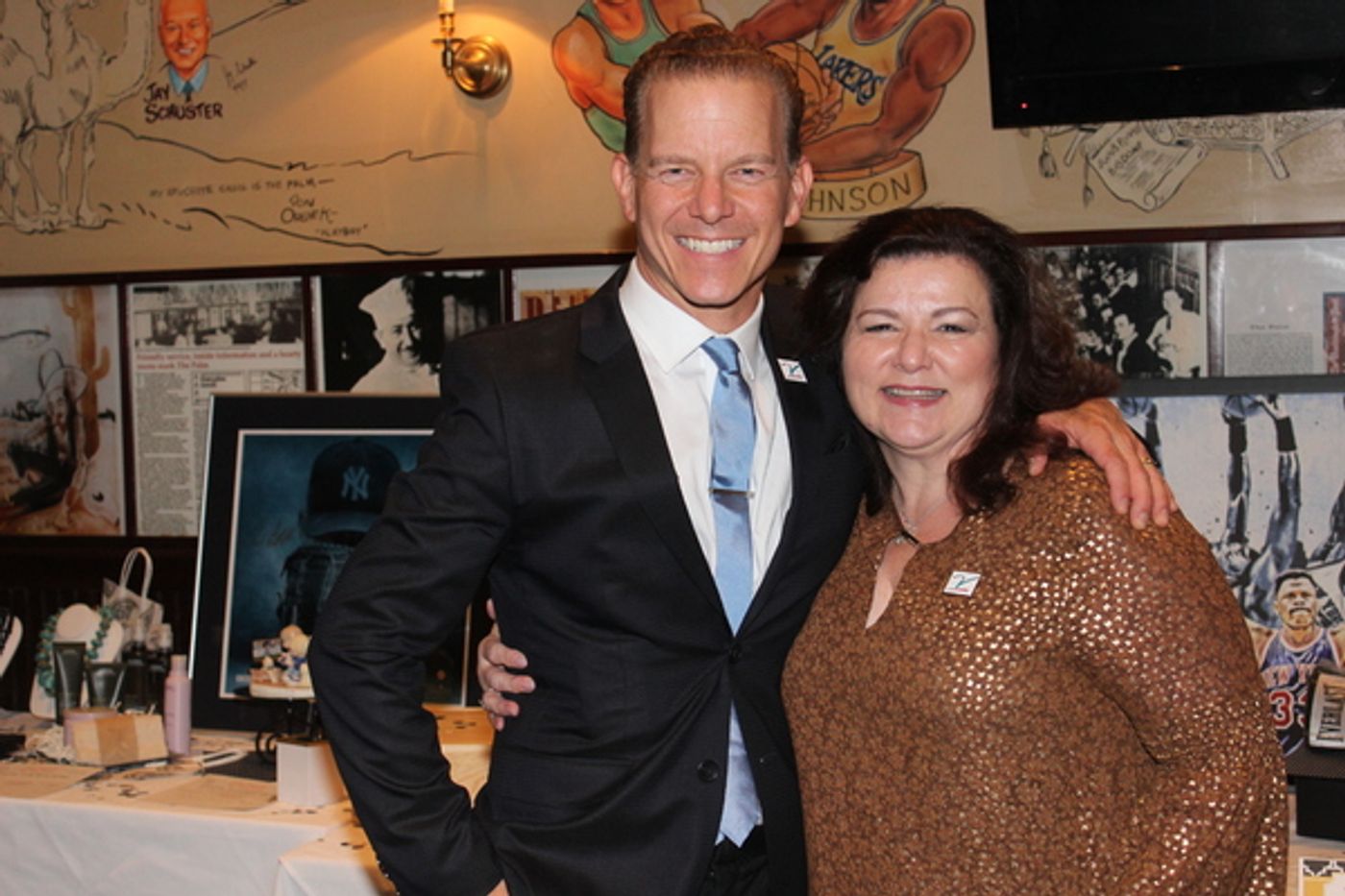 Photo Coverage: Christian Hoff and Friends Celebrate Tony Night at the Palm!  Image