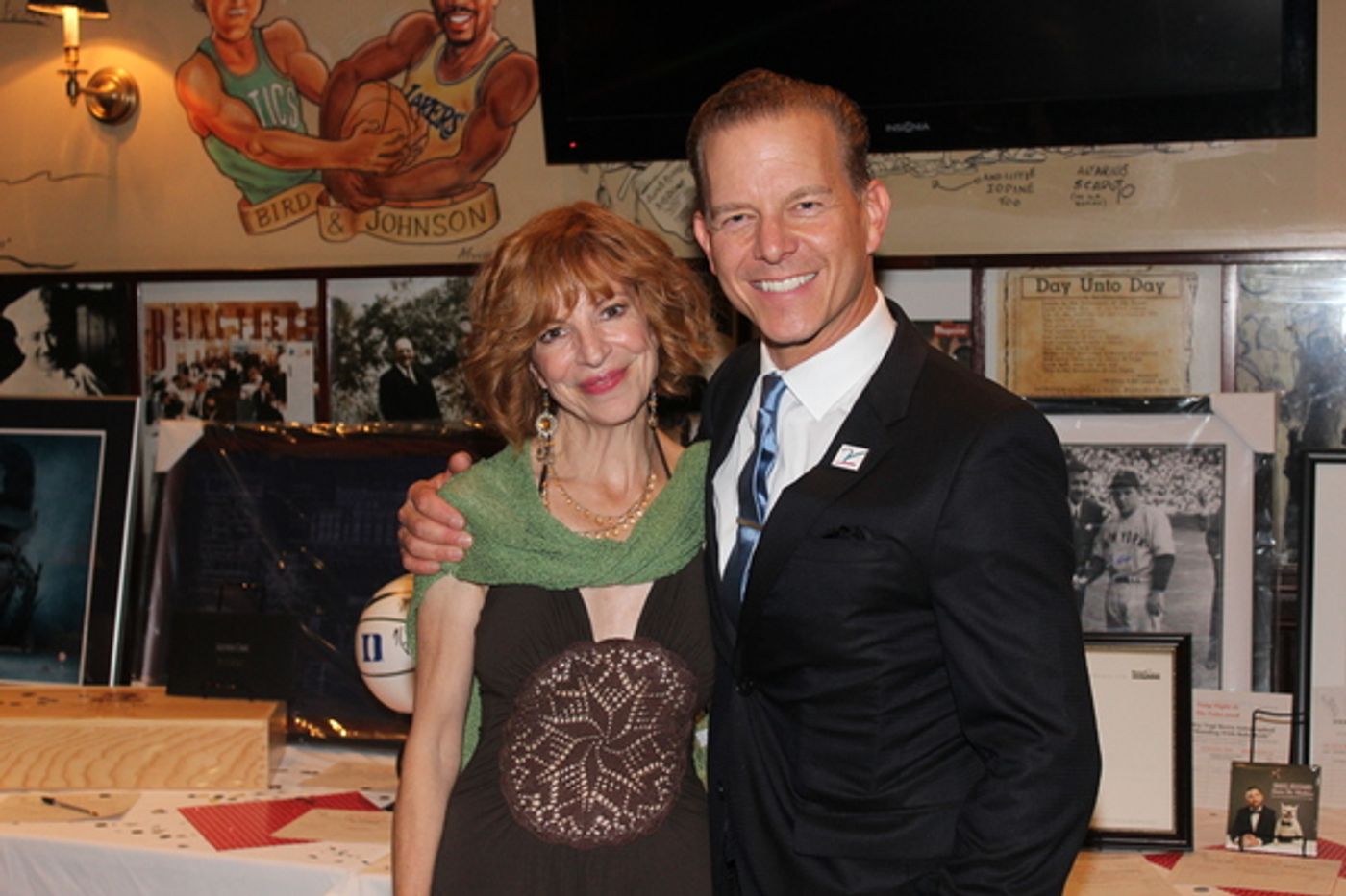 Photo Coverage: Christian Hoff and Friends Celebrate Tony Night at the Palm!  Image