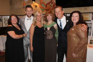 Catherine Sanneman, Daniel Reichard, Carolyn Miller, Jennifer Naimo, Christian Hoff and Pat Palumbo @ BroadwayWorld Catherine Sanneman, Daniel Reichard, Carolyn Miller, Jennifer Naimo, Christian Hoff a Photo