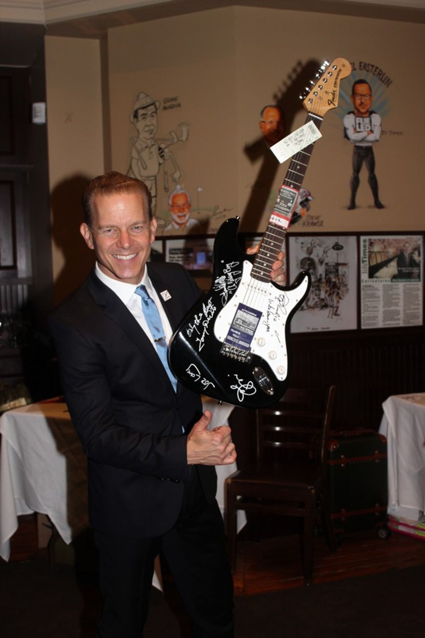 Photo Coverage: Christian Hoff and Friends Celebrate Tony Night at the Palm!  Image