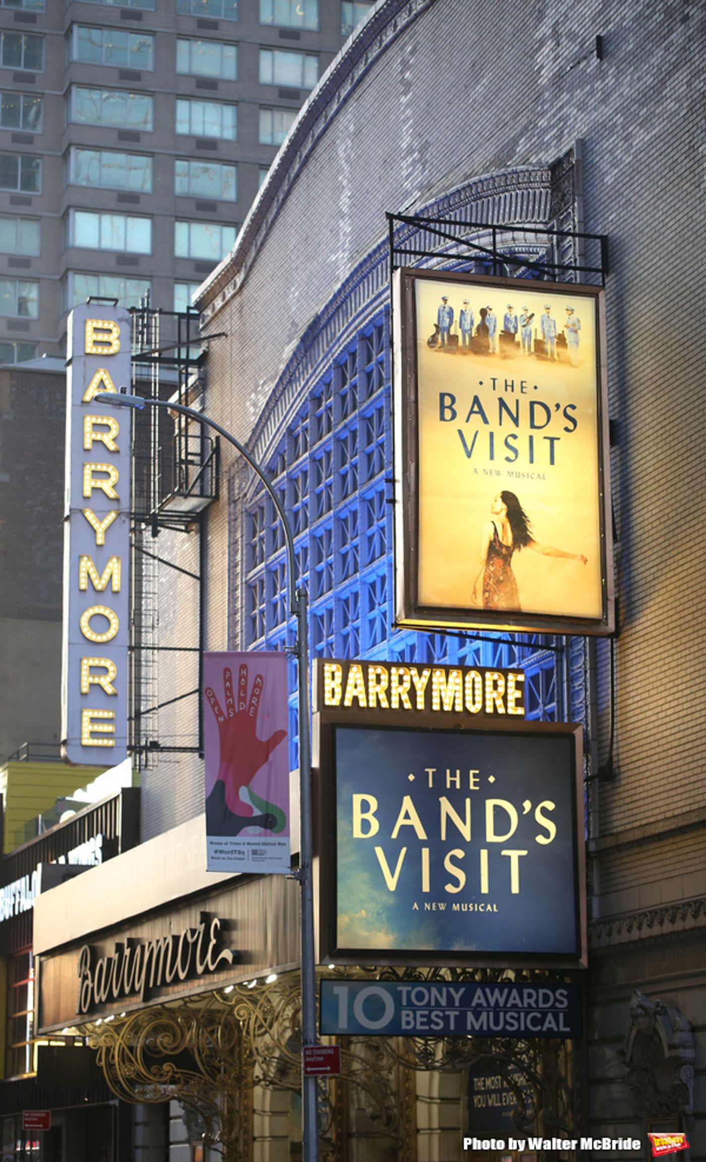 Photo Coverage: THE BAND'S VISIT Celebrates Tony Wins With Post-Show Jam Outside the Theatre Photo Coverage: THE BAND'S VISIT Celebrates Tony Wins With Post-Show Jam Outside the Theatre Image
