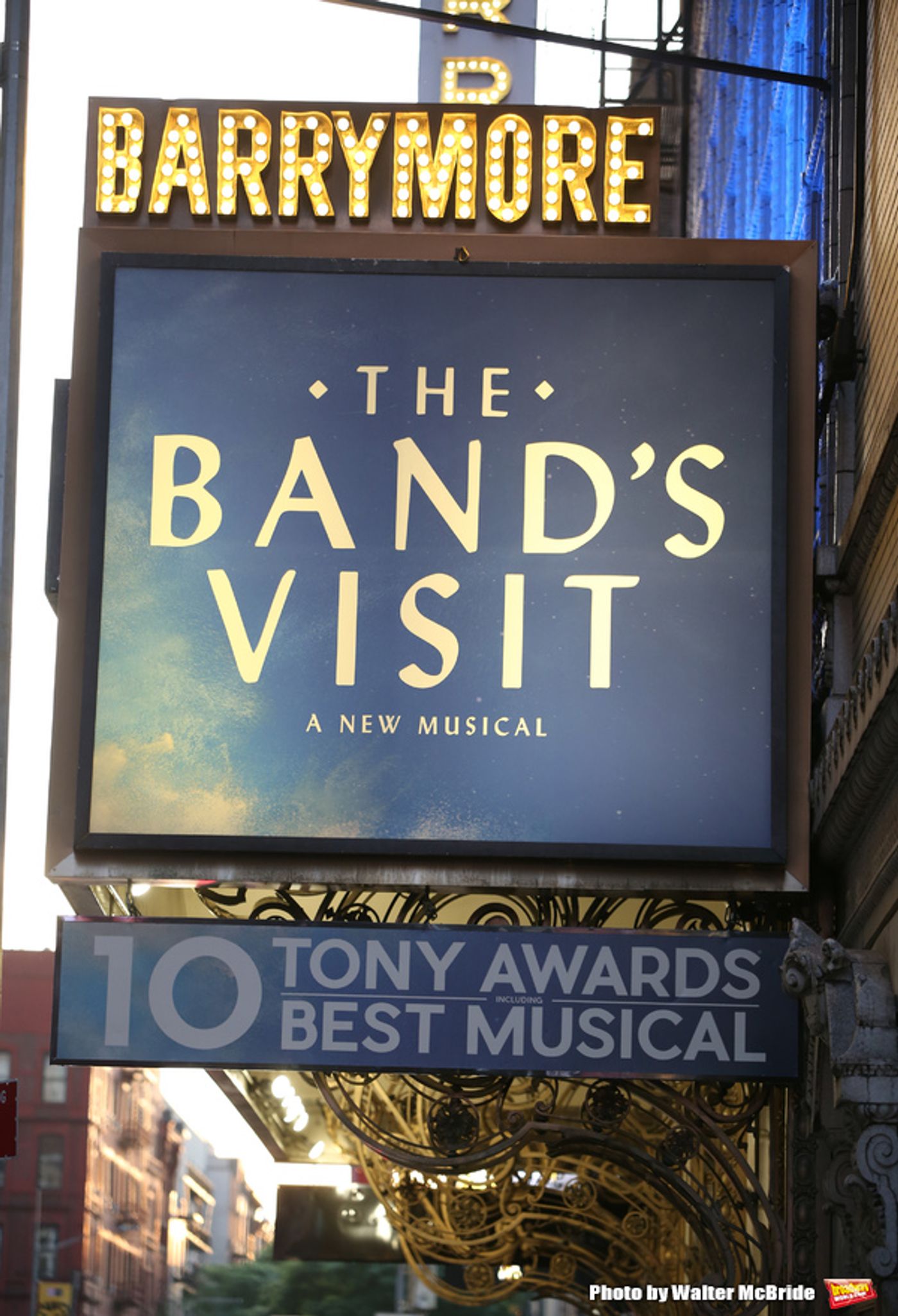 Photo Coverage: THE BAND'S VISIT Celebrates Tony Wins With Post-Show Jam Outside the Theatre Photo Coverage: THE BAND'S VISIT Celebrates Tony Wins With Post-Show Jam Outside the Theatre Image