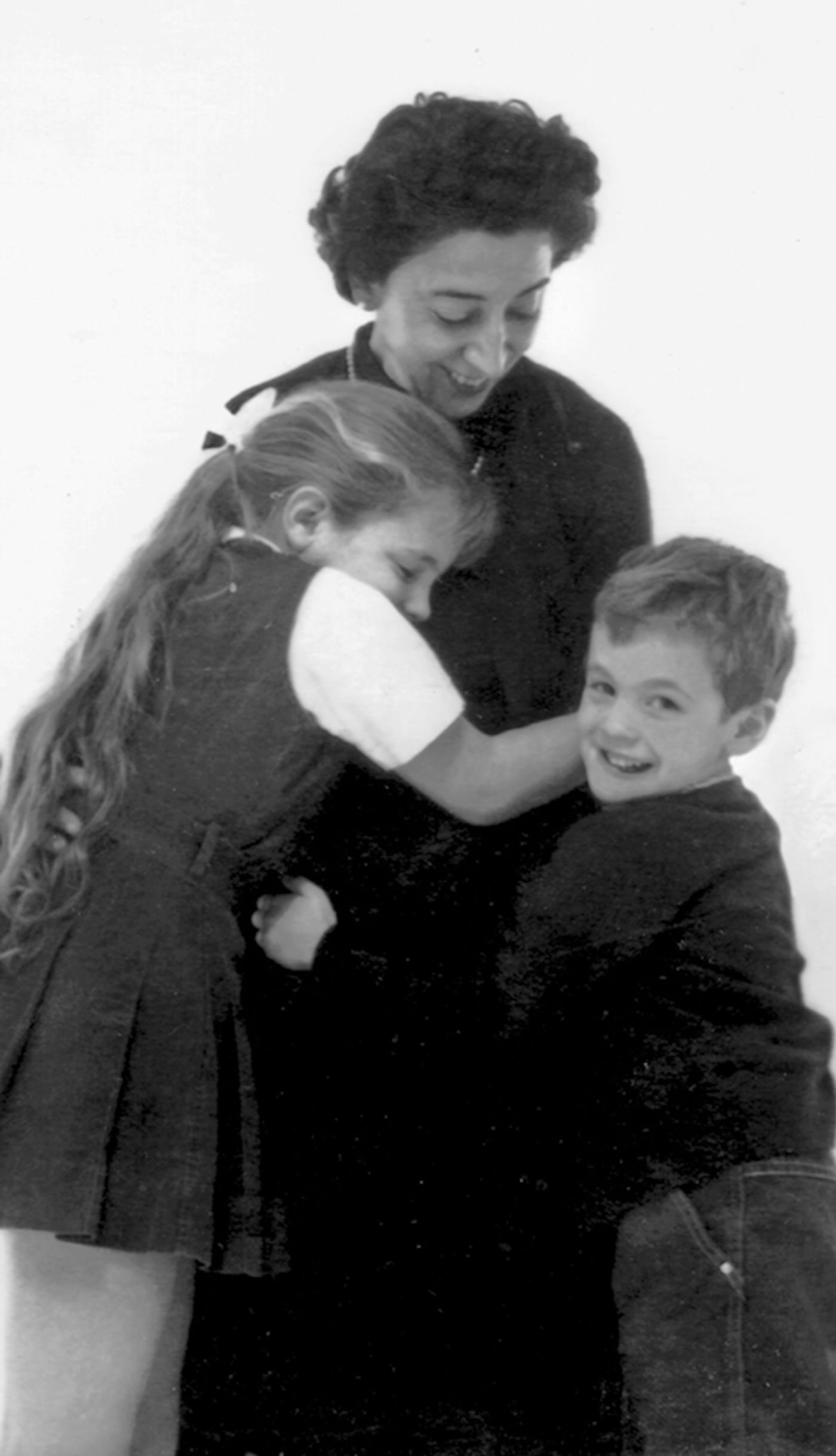 BWW Book Review: 'Famous Father Girl': Window into a Legend  Image