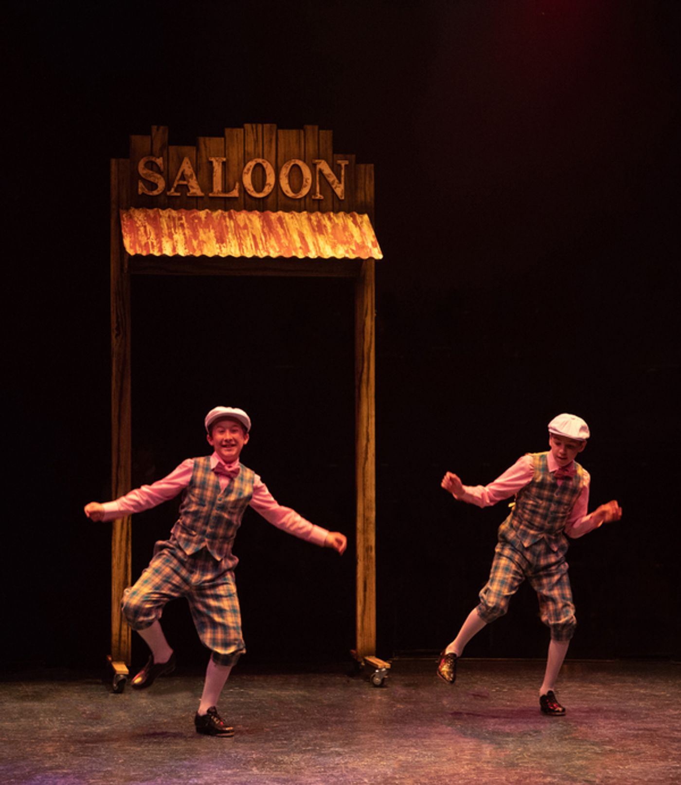 Photo Flash: Broadway At Music Circus Season Opens with SINGIN' IN THE RAIN  Image