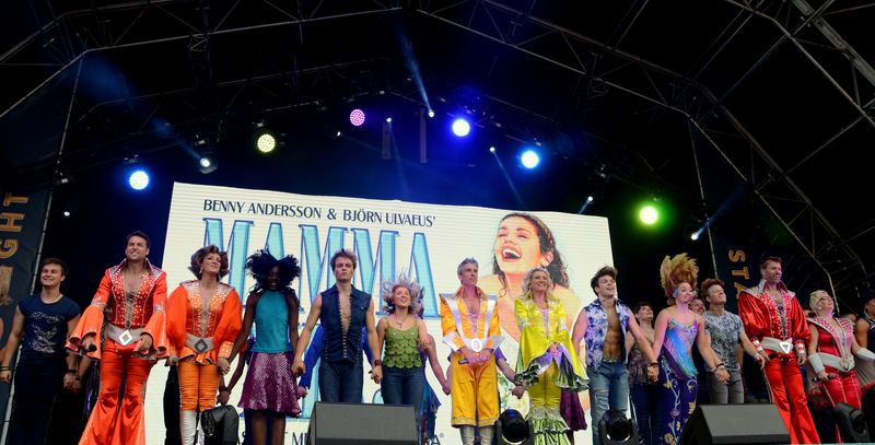 Photo Flash: The West End's Best Come Out For West End Live - DREAMGIRLS, MAMMA MIA!, CHICAGO, THRILLER LIVE — photo 43 of 55