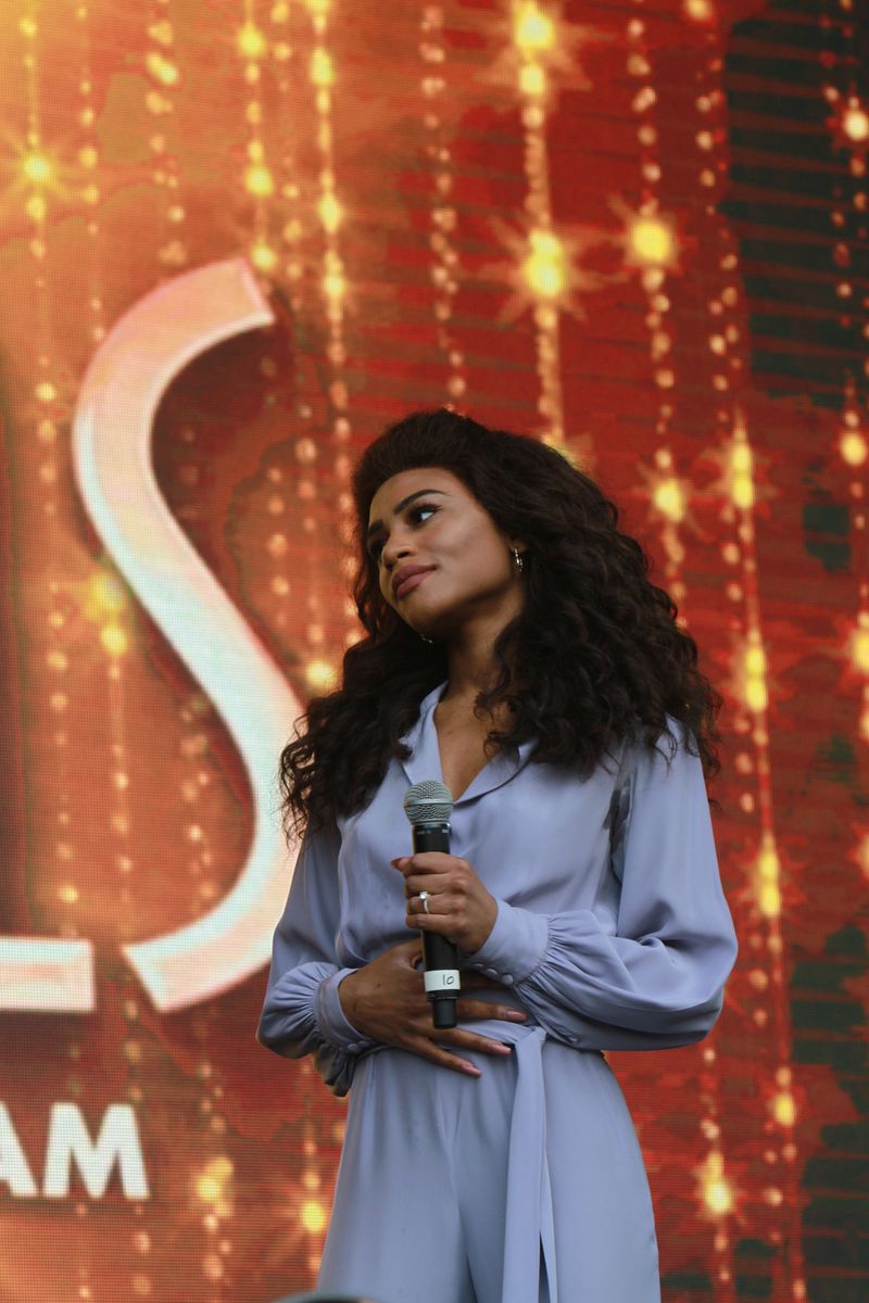 Photo Flash: The West End's Best Come Out For West End Live - DREAMGIRLS, MAMMA MIA!, CHICAGO, THRILLER LIVE — photo 7 of 55
