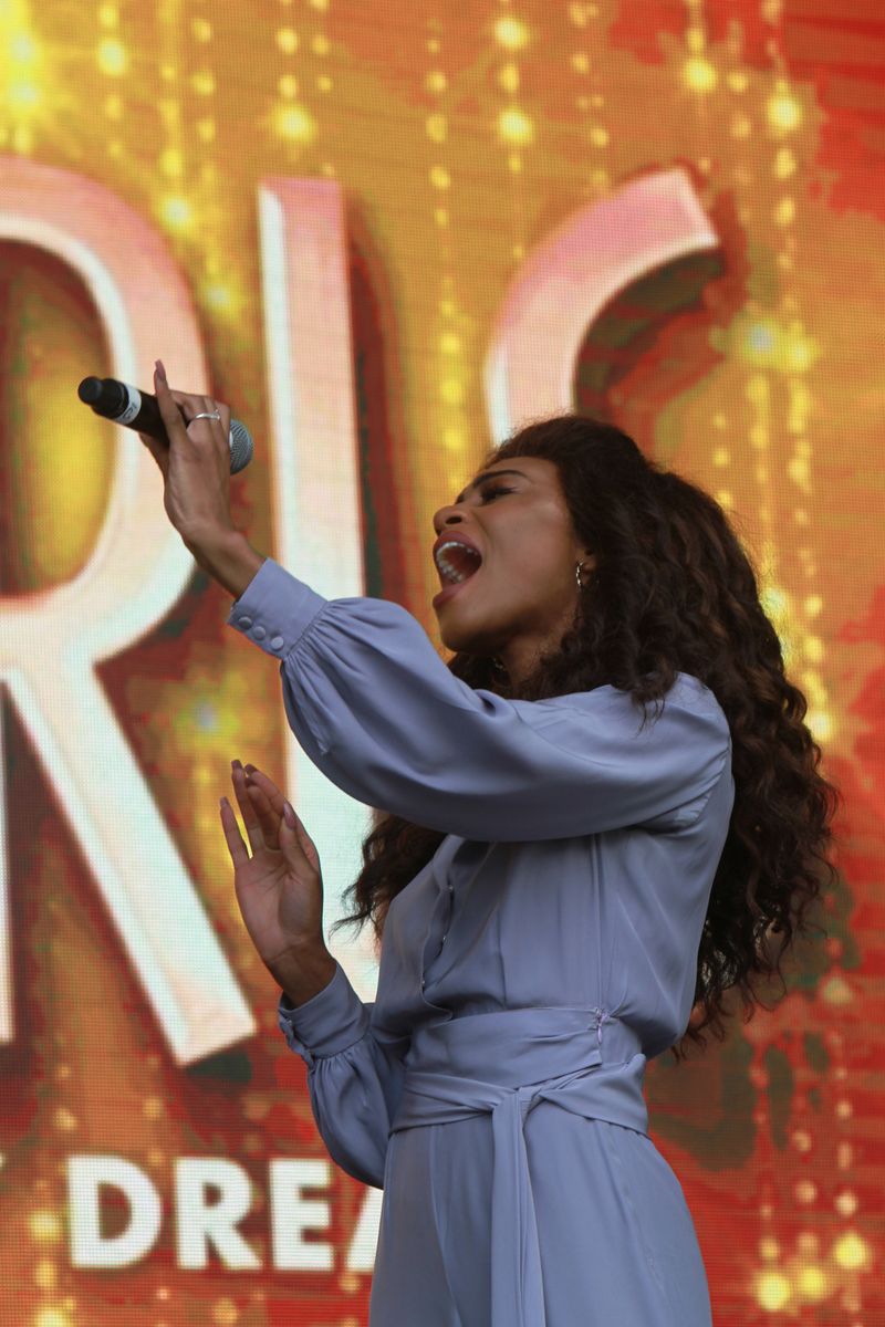 Photo Flash: The West End's Best Come Out For West End Live - DREAMGIRLS, MAMMA MIA!, CHICAGO, THRILLER LIVE — photo 2 of 55