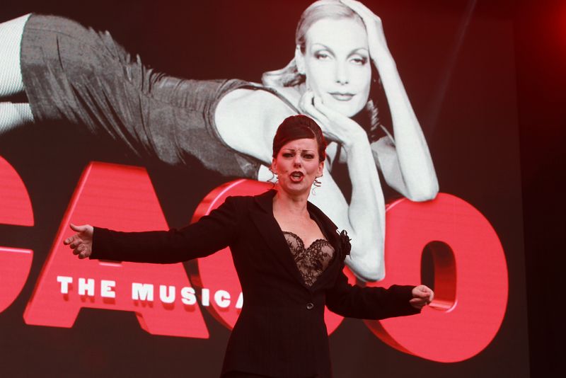 Photo Flash: The West End's Best Come Out For West End Live - DREAMGIRLS, MAMMA MIA!, CHICAGO, THRILLER LIVE — photo 28 of 55