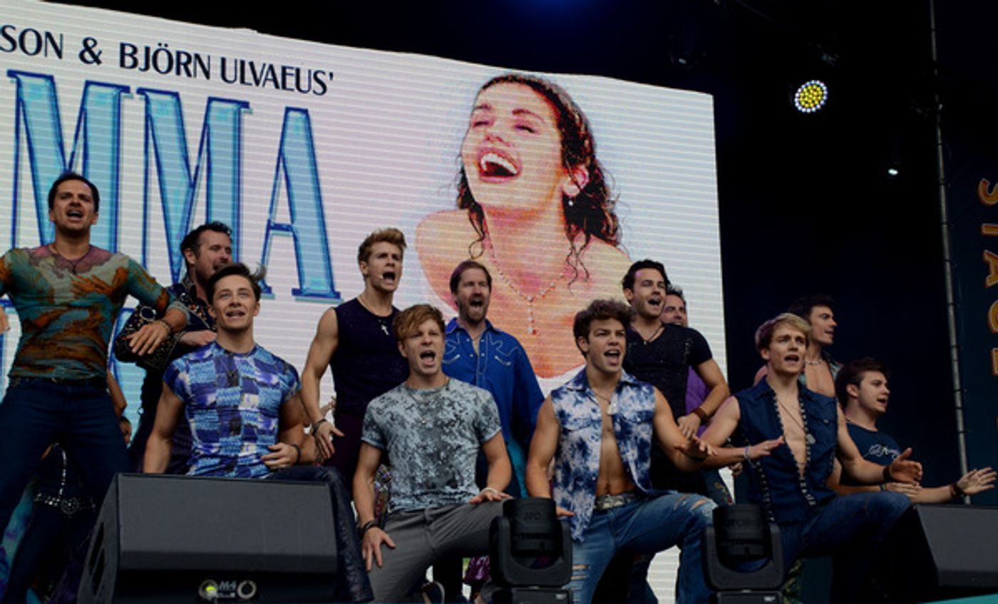 Photo Flash: The West End's Best Come Out For West End Live - DREAMGIRLS, MAMMA MIA!, CHICAGO, THRILLER LIVE  Image