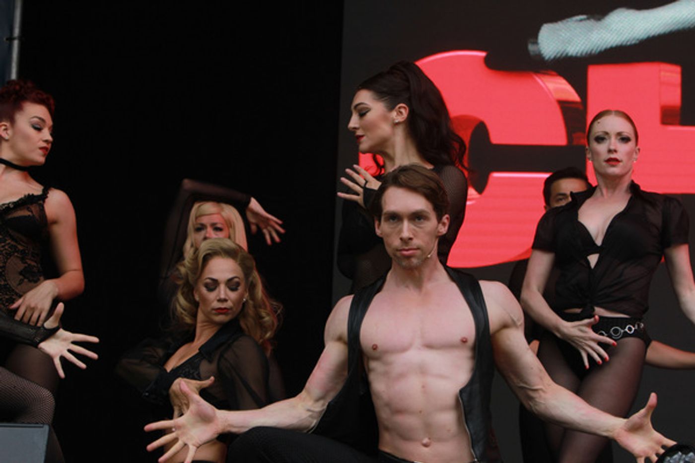 Photo Flash: The West End's Best Come Out For West End Live - DREAMGIRLS, MAMMA MIA!, CHICAGO, THRILLER LIVE  Image