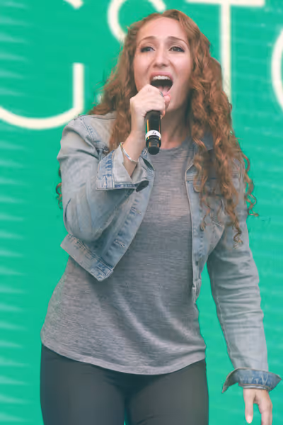 Emma Kingston Photo