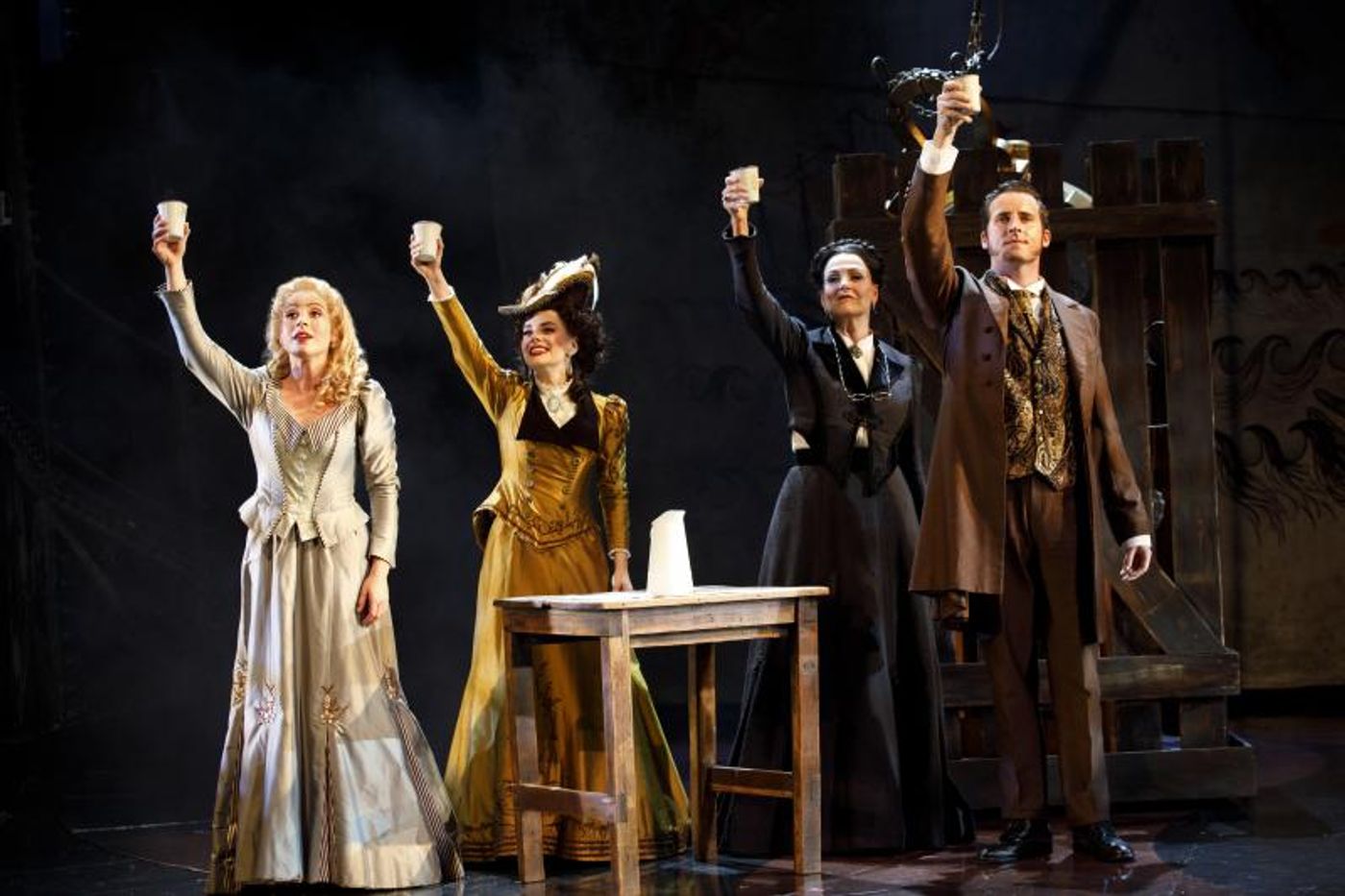 Review: LOVE NEVER DIES Closes Out TPAC's 2017-18 Season  Image