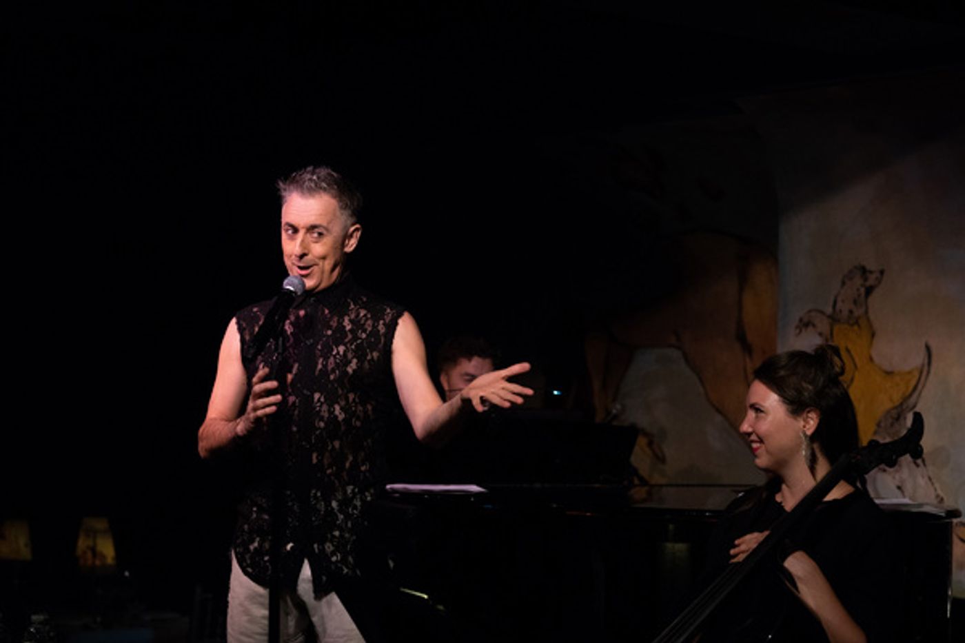 Photo Flash: Alan Cumming Returns to the Legendary Cafe Carlyle!  Image