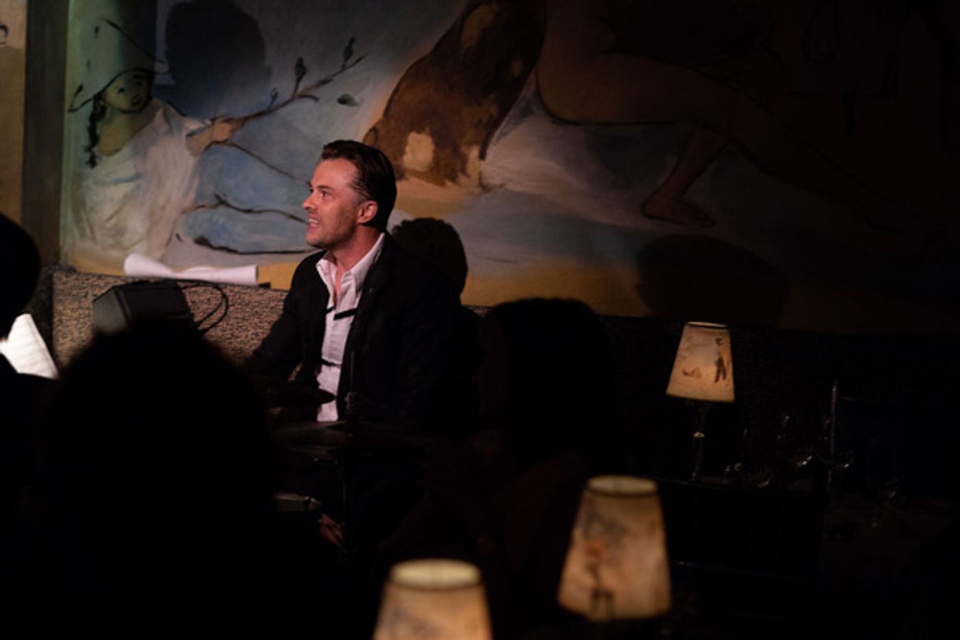 Photo Flash: Alan Cumming Returns to the Legendary Cafe Carlyle!  Image