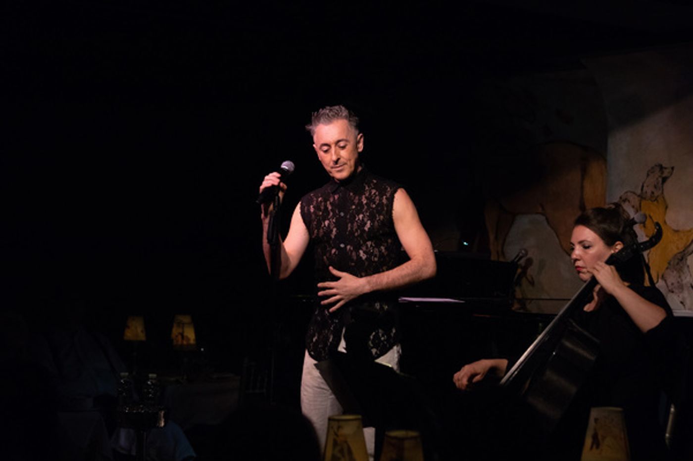 Photo Flash: Alan Cumming Returns to the Legendary Cafe Carlyle!  Image