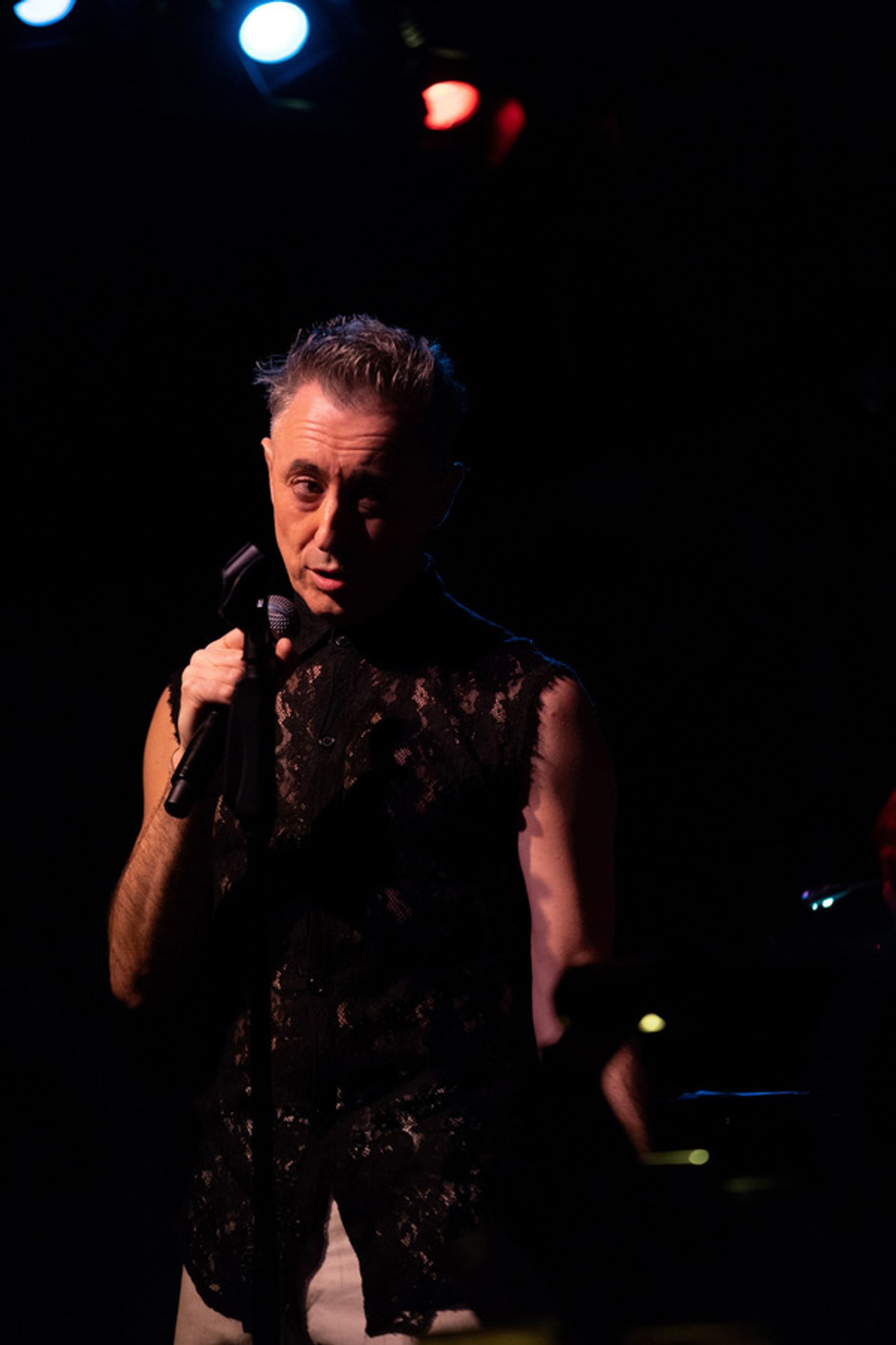 Photo Flash: Alan Cumming Returns to the Legendary Cafe Carlyle!  Image