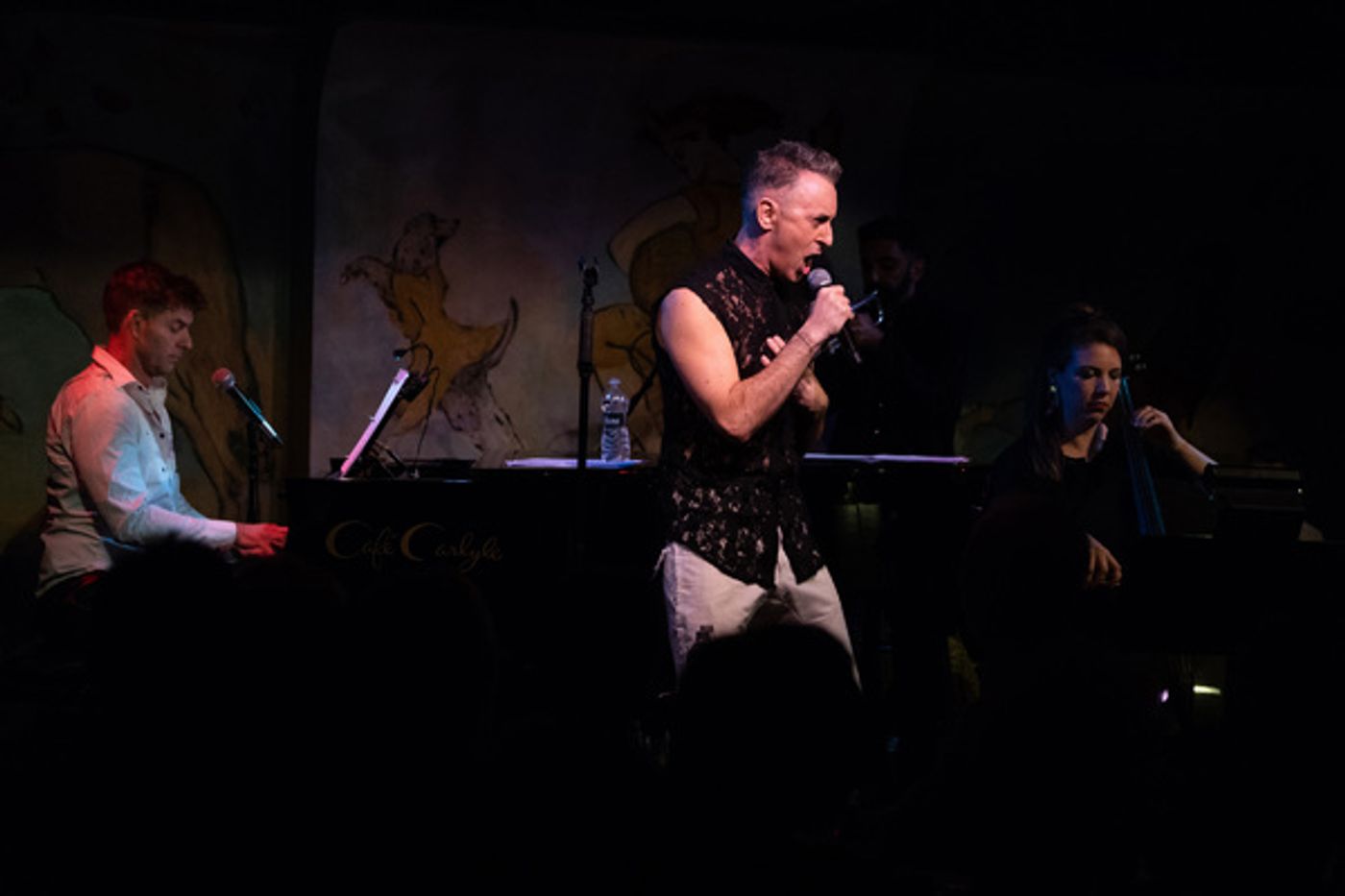Photo Flash: Alan Cumming Returns to the Legendary Cafe Carlyle!  Image