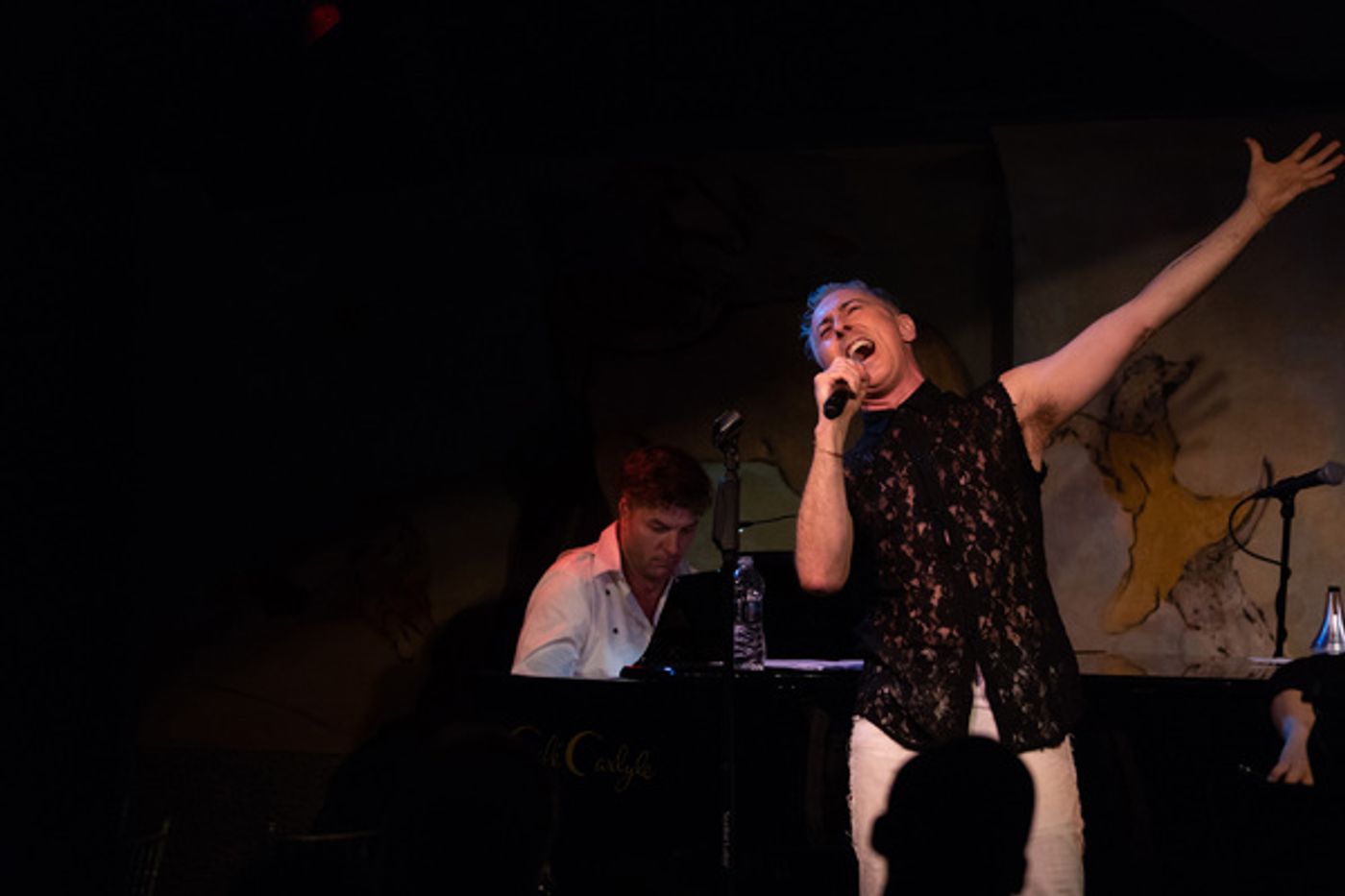 Photo Flash: Alan Cumming Returns to the Legendary Cafe Carlyle!  Image