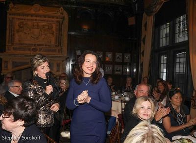 Fran Drescher, Toast Photo