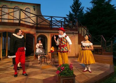 Jay Leibowitz as Pantalone de Bisognosi, James Michael Reilly as Truffaldino, and Aur Photo