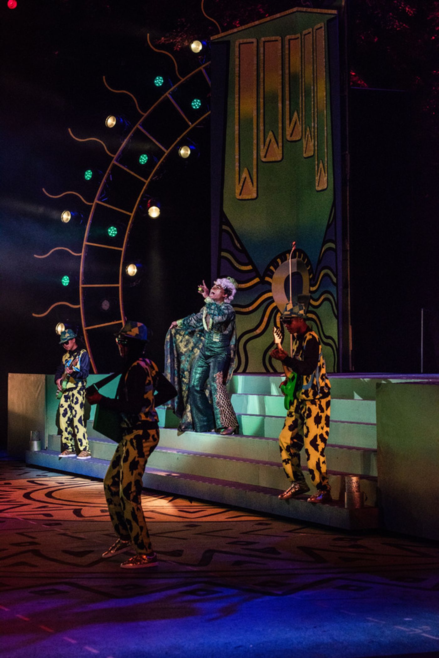 Photo Flash: Go Backstage With the Cast of The Muny's THE WIZ  Image