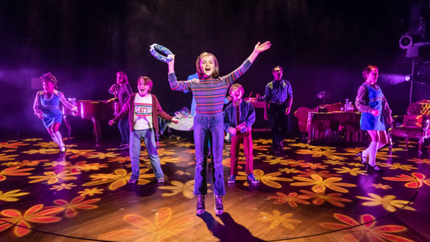 Photo Flash: First Look at the Young Vic's FUN HOME  Image