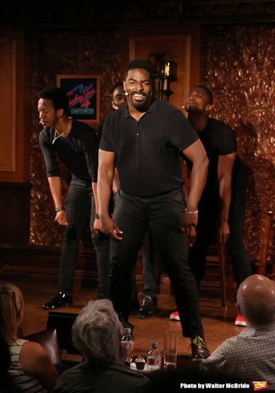 Kyle Taylor Parker and cast Photo