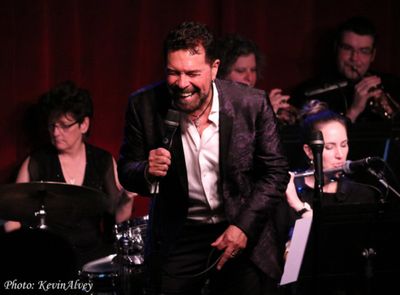 Clint Holmes Photo