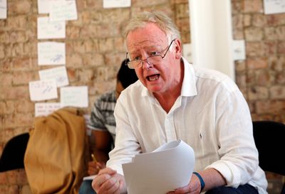 Les Dennis Photo