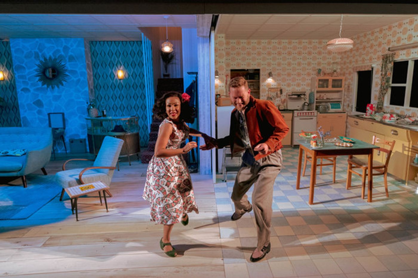 Photo Flash: First Look at Katherine Parkinson and the Cast of HOME, I'M DARLING  Image