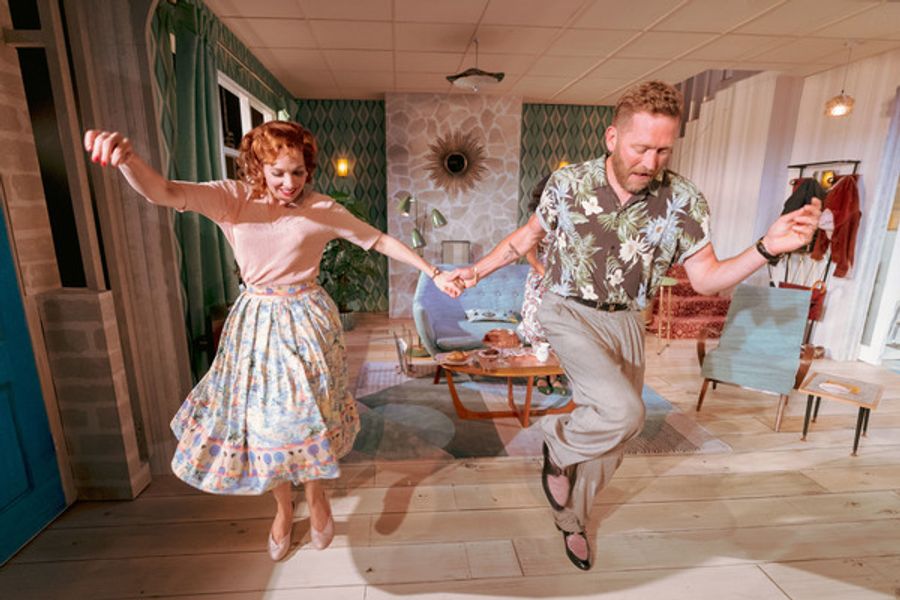 Photo Flash: First Look at Katherine Parkinson and the Cast of HOME, I'M DARLING Image