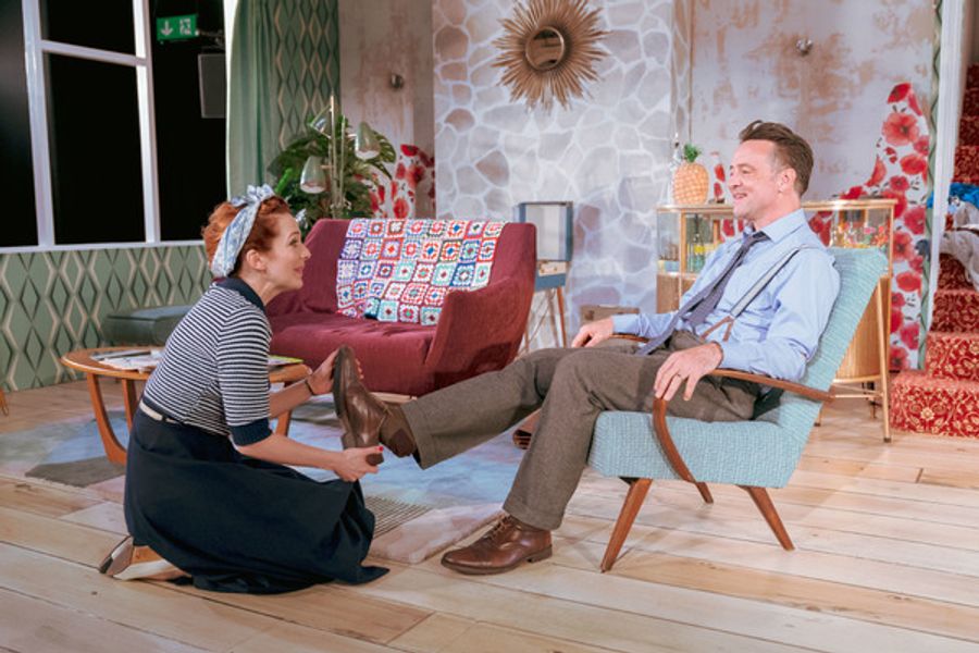 Photo Flash: First Look at Katherine Parkinson and the Cast of HOME, I'M DARLING Image