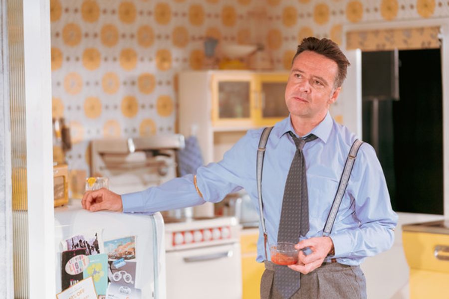 Photo Flash: First Look at Katherine Parkinson and the Cast of HOME, I'M DARLING Image