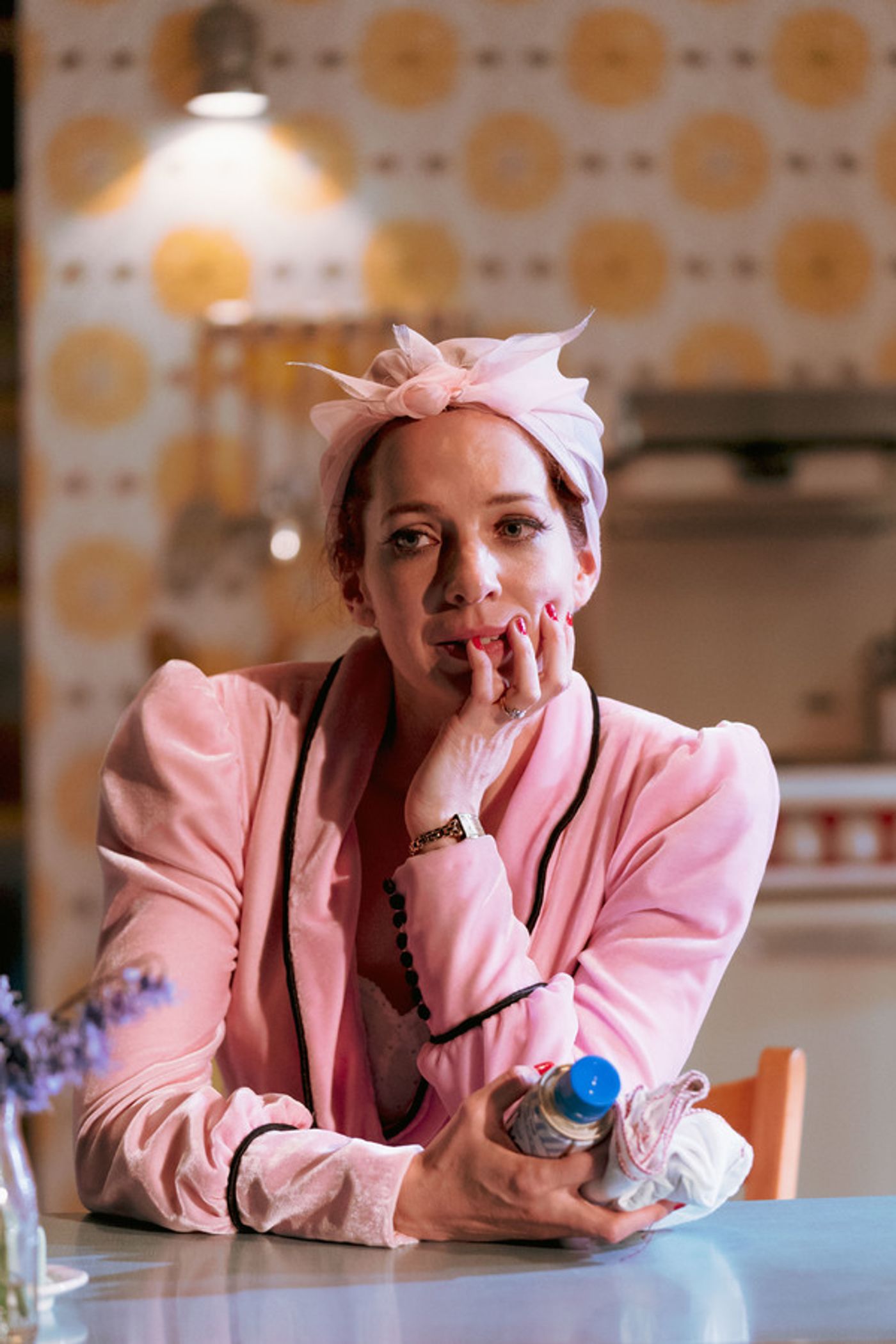 Photo Flash: First Look at Katherine Parkinson and the Cast of HOME, I'M DARLING  Image